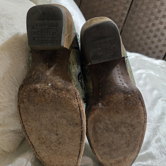 Corral Teal, Silver And Black Embellished Boots Size 8 EUC!! - Picture 9 of 12